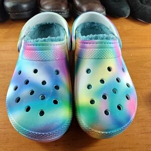 Crocs Clogs Solarized Rainbow Tie Dye Sherpa Lined Womens Size 9 Men's Size 7
